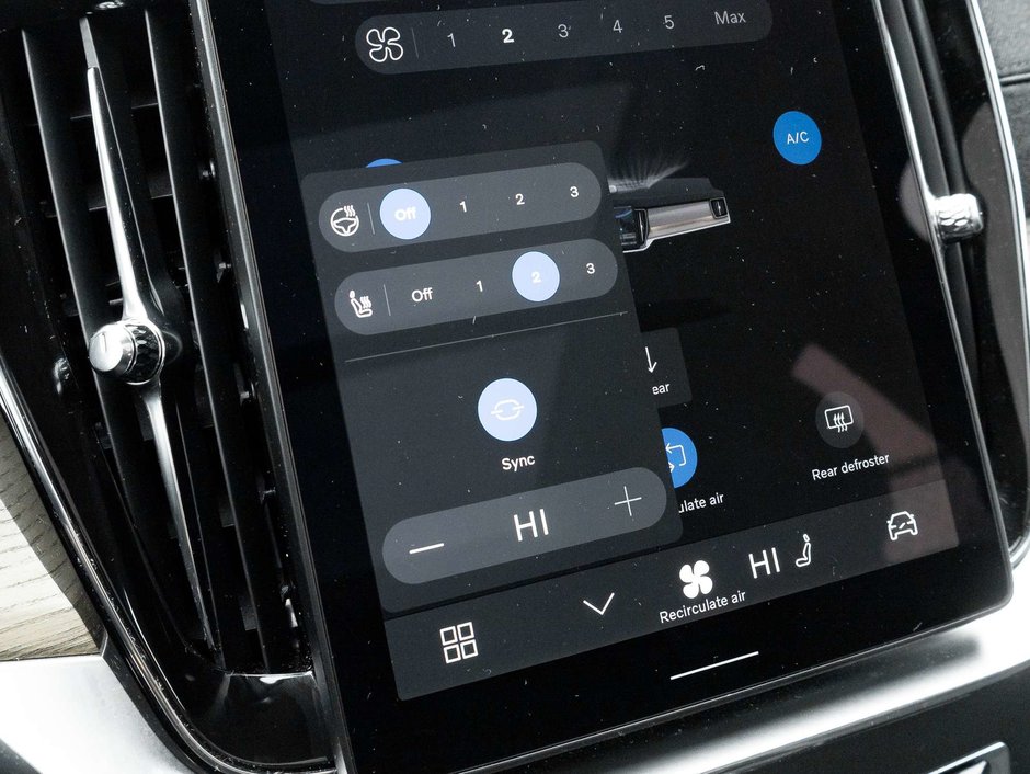 2026 Volvo XC90 Plus Dark Theme-21