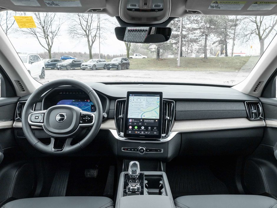 2026 Volvo XC90 Plus Dark Theme-27
