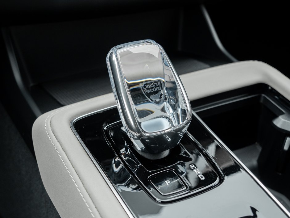 Volvo XC90 B6 AWD Ultra Dark Theme  CPO RATE fr 2.99%* 2026-17