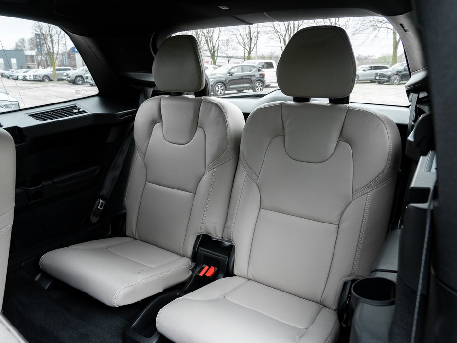 Volvo XC90 B6 AWD Ultra Dark Theme  CPO RATE fr 2.99%* 2026-26