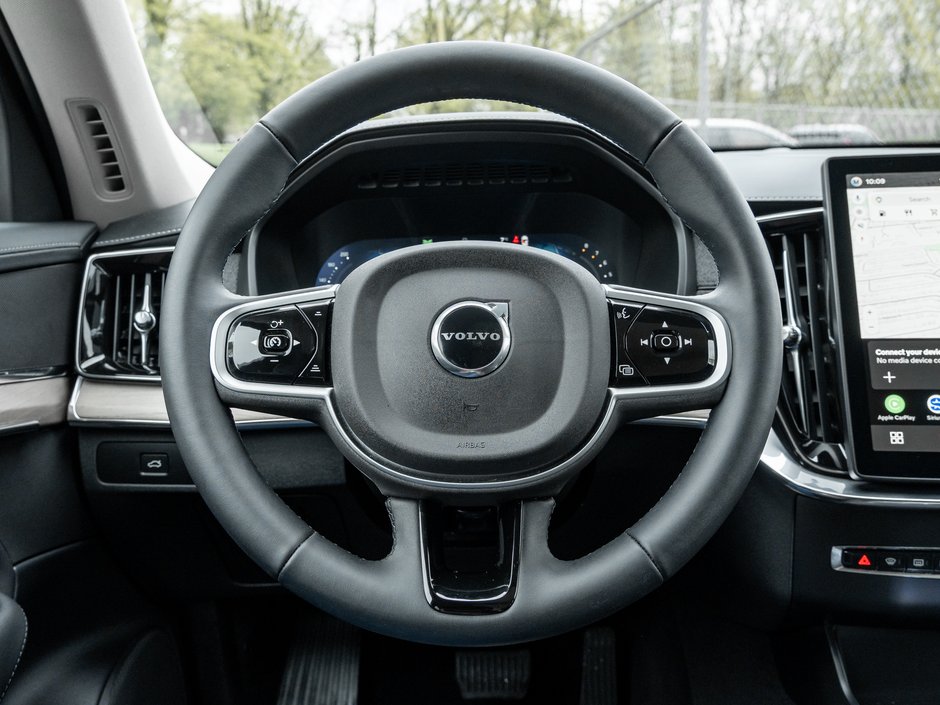 2026 Volvo XC90 B6 AWD PLUS Dark Theme  SUPER LOW MILEAGE-7