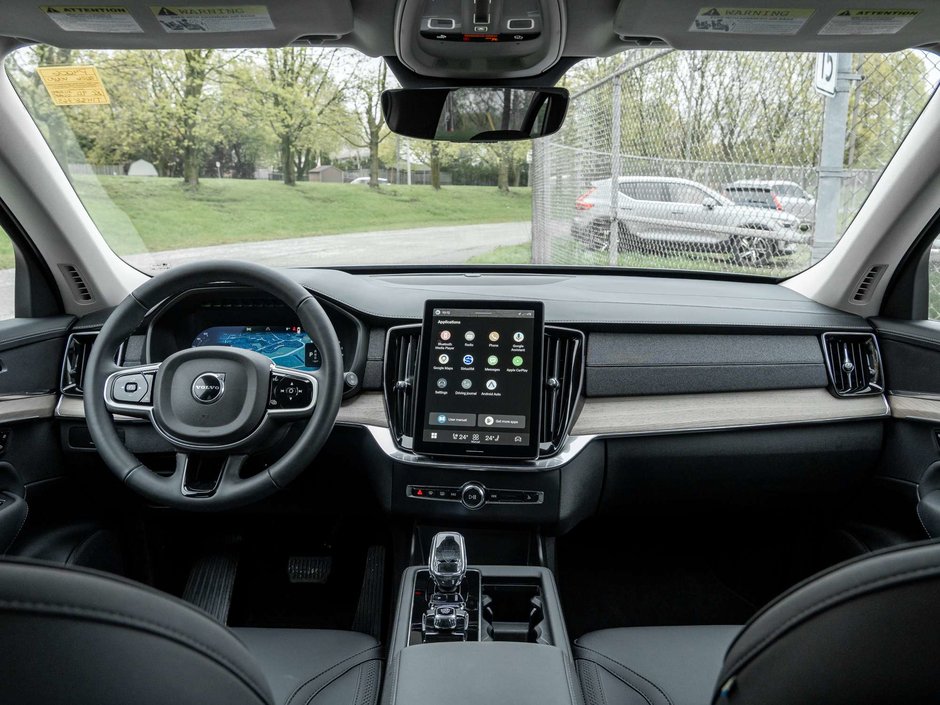 2026 Volvo XC90 Plus Dark Theme-25