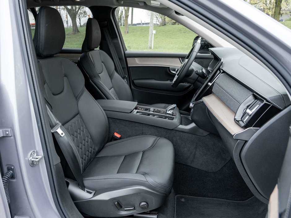 2026 Volvo XC90 Plus Dark Theme-21