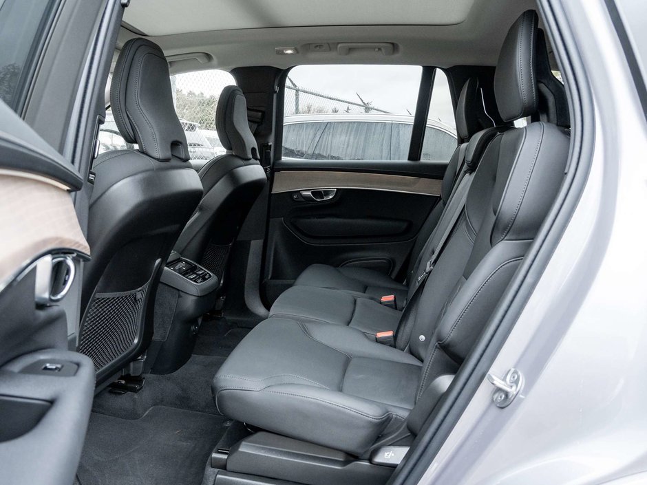 2026 Volvo XC90 Plus Dark Theme-22