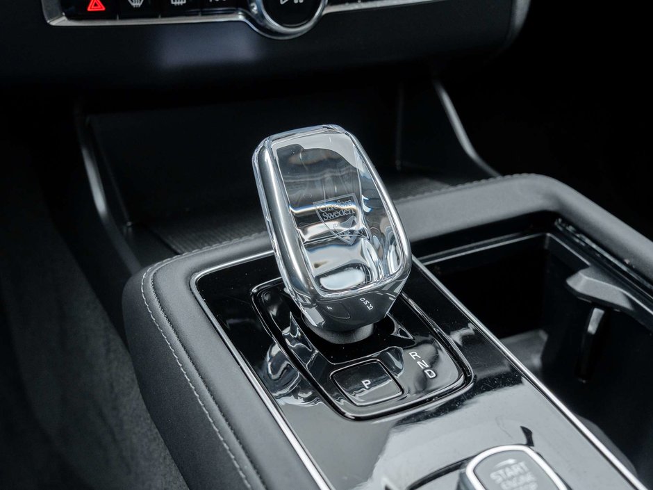 2026 Volvo XC90 Plus Dark Theme-15