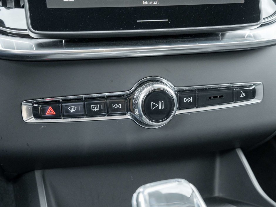 2026 Volvo XC90 Plus Dark Theme-17
