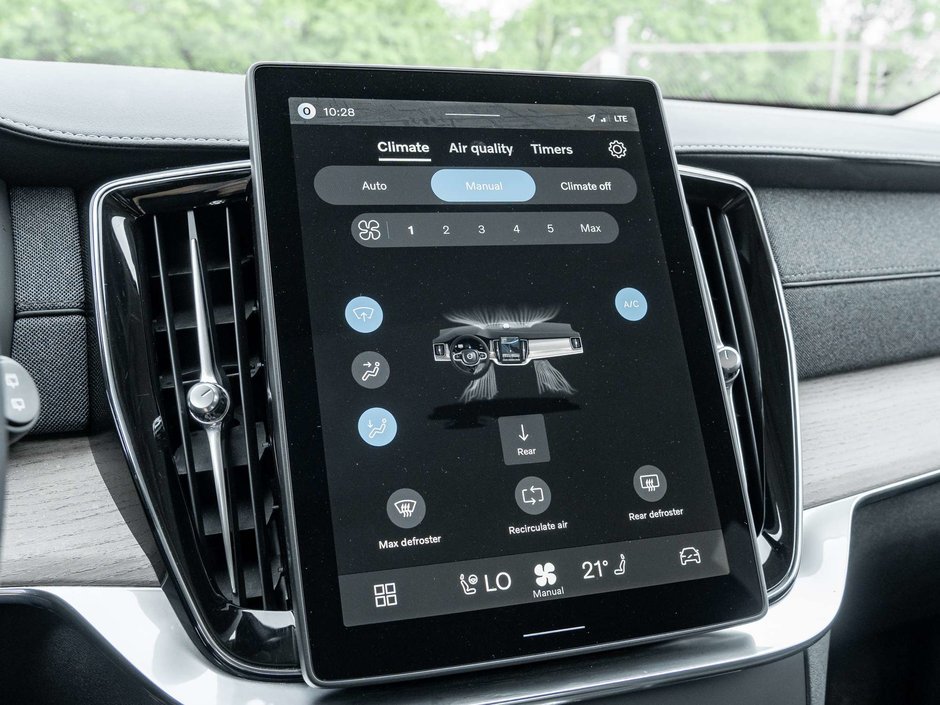 2026 Volvo XC90 Plus Dark Theme-20