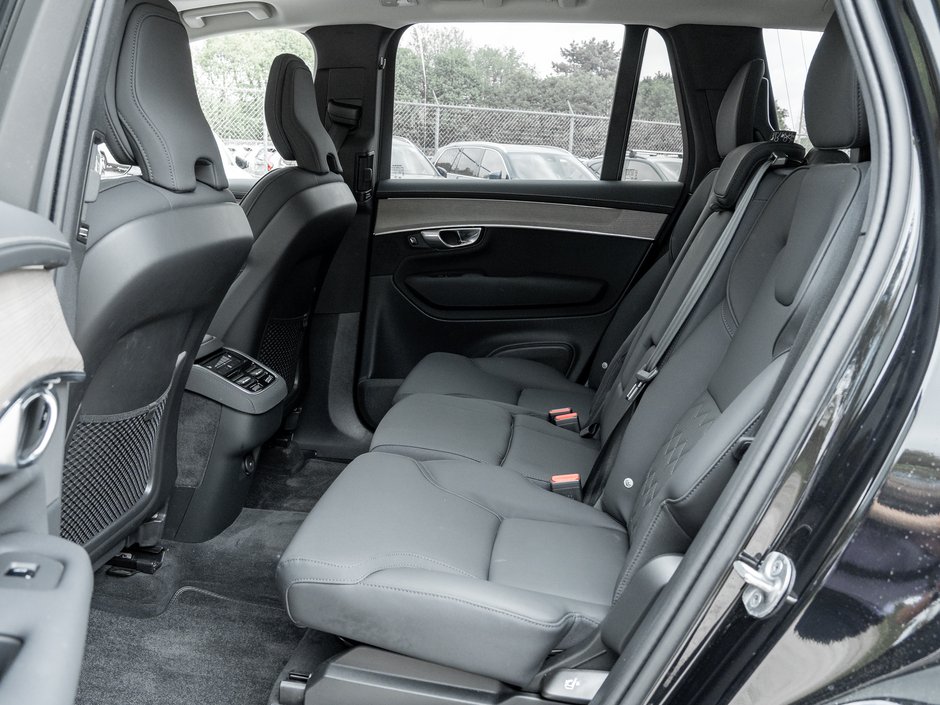 2026 Volvo XC90 B6 AWD PLUS Dark Theme  GREAT VALUE  APR fr 2.99%*-22