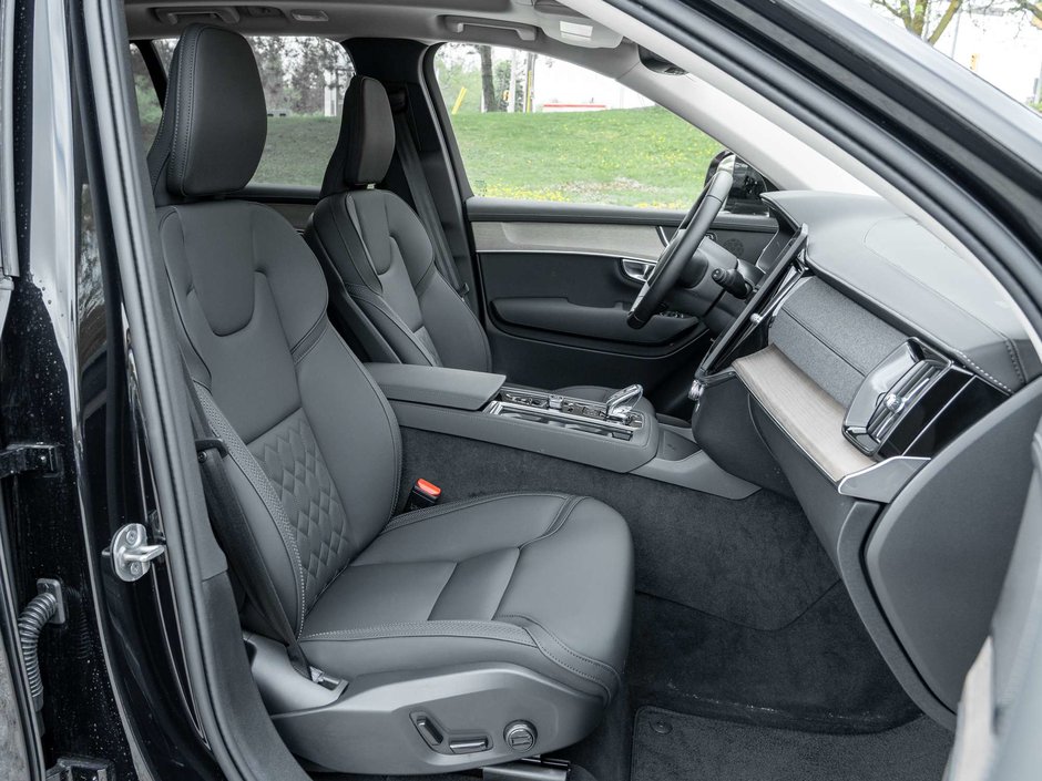2026 Volvo XC90 Plus Dark Theme-21