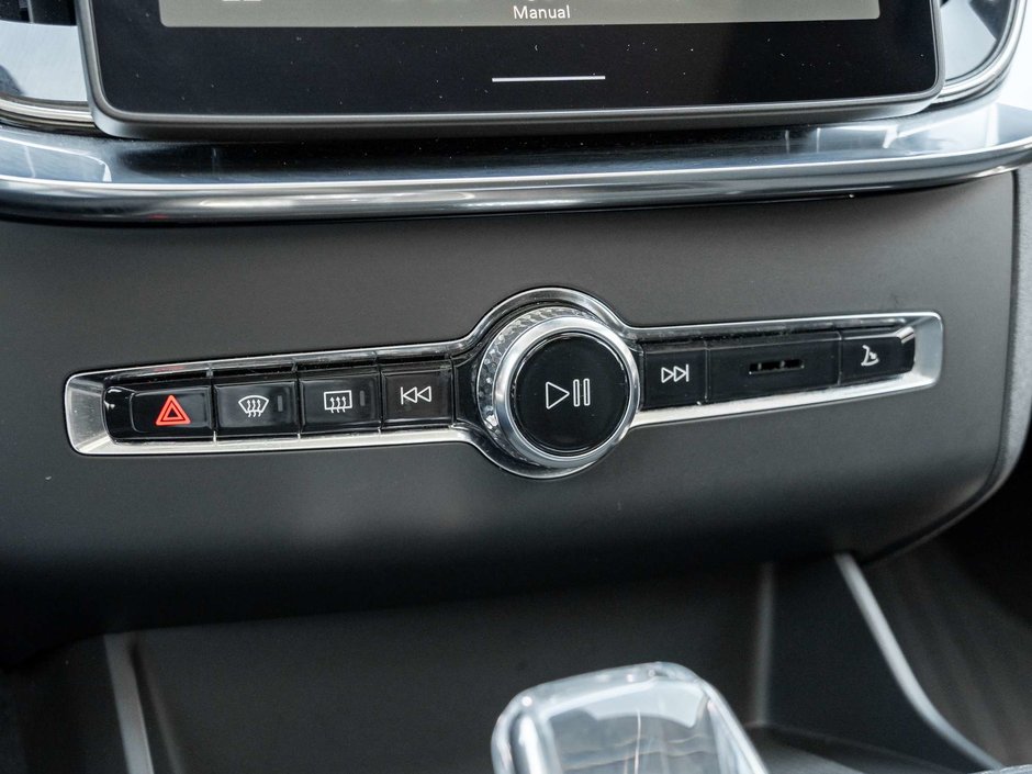 2026 Volvo XC90 Core Bright Theme-16