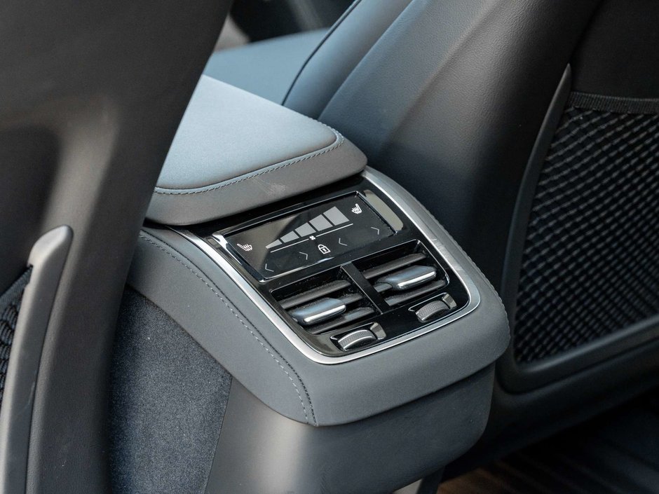 2026 Volvo XC90 Core Bright Theme-22