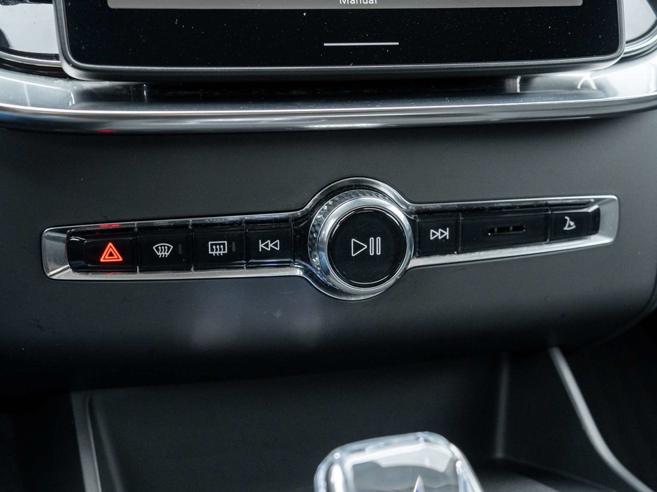2026 Volvo XC90 Plus Bright Theme-17
