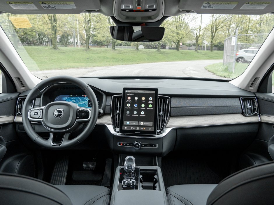 2026 Volvo XC90 B6 AWD PLUS Bright Theme  CPO RATE fr 2.99%*-25