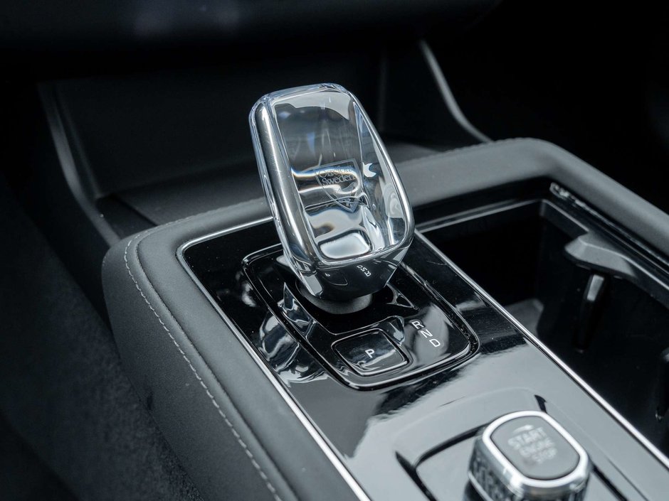 2026 Volvo XC90 Plus Bright Theme-15