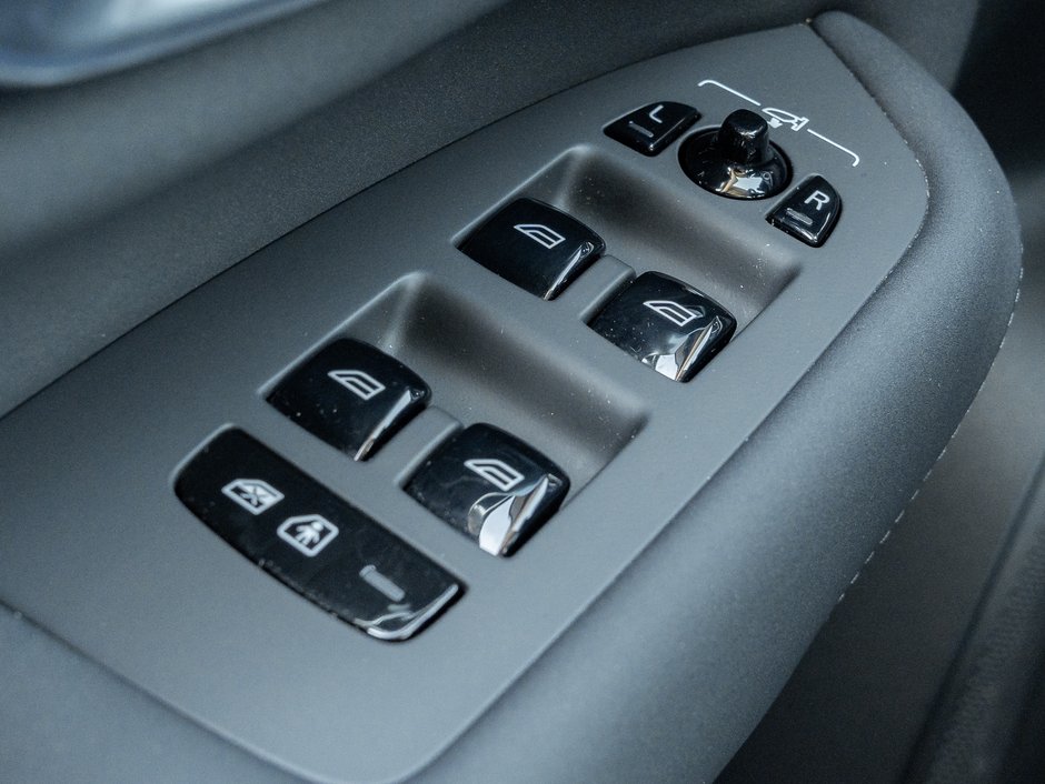 Volvo XC90 B6 AWD Ultra 7-Seater LIKE NEW  CPO RATE fr 2.99%* 2026-13