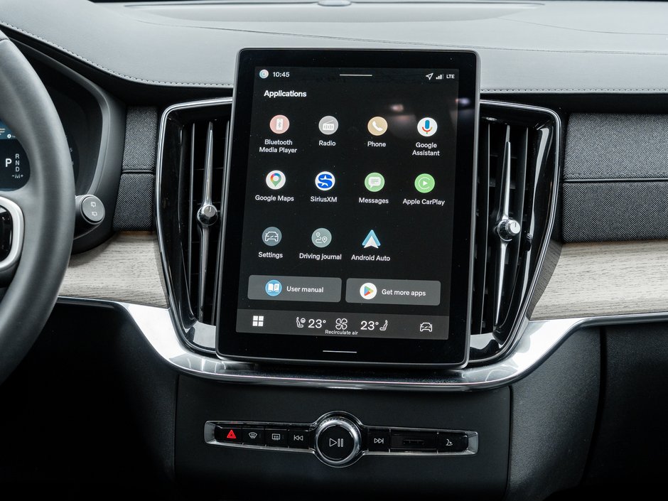 2026 Volvo XC90 B6 AWD Core 7-Seater  CPO FINANCE RATE fr 2.99%*-26