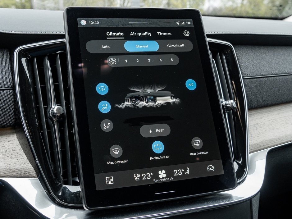 2026 Volvo XC90 B6 AWD Core 7-Seater  CPO FINANCE RATE fr 2.99%*-18