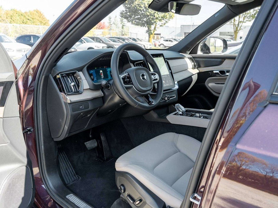 Volvo XC90 PLUS^Foldable Hitch^Harman Kardon^Rate fr 2.99%* 2026-6