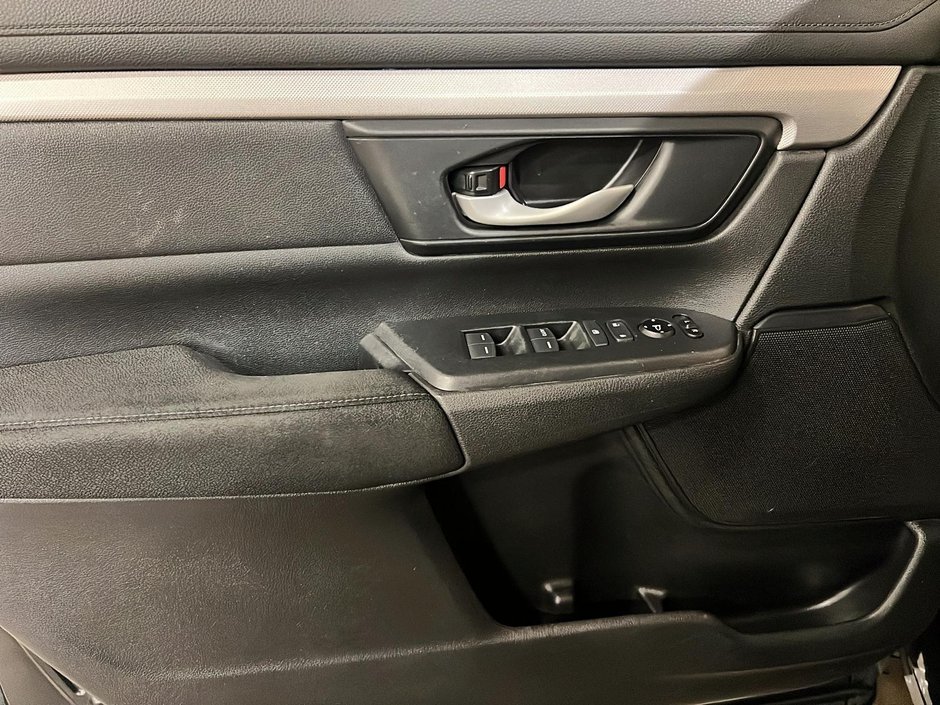 Honda CR-V LX awd 2019-9