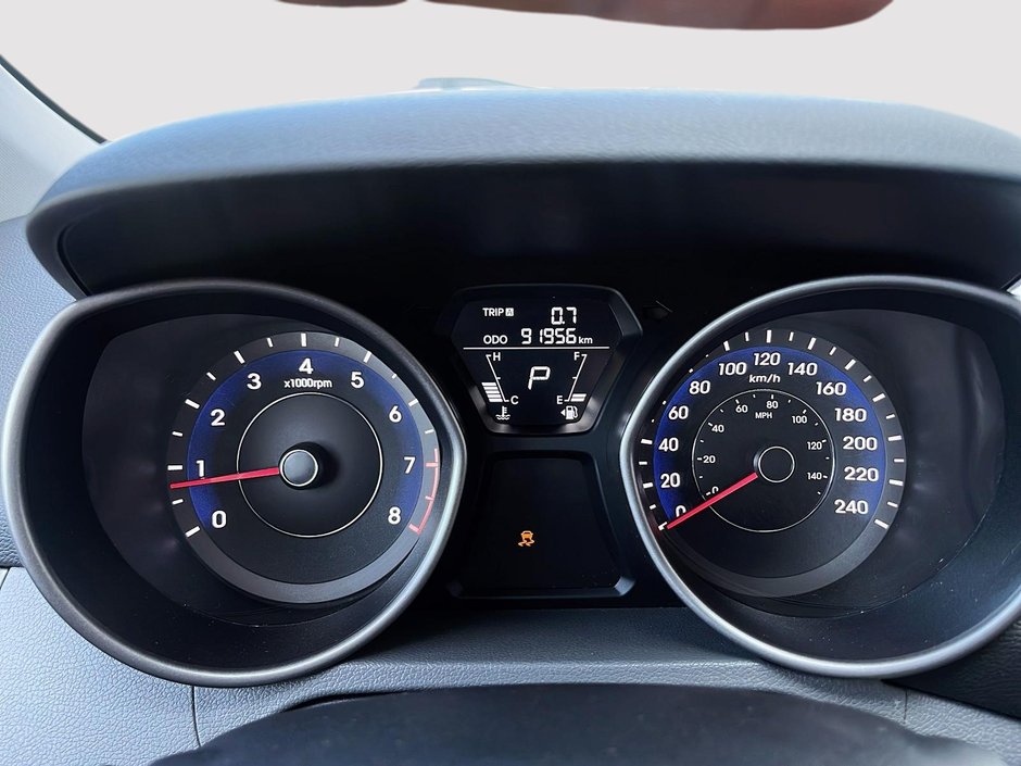 Hyundai Elantra L 2013-13