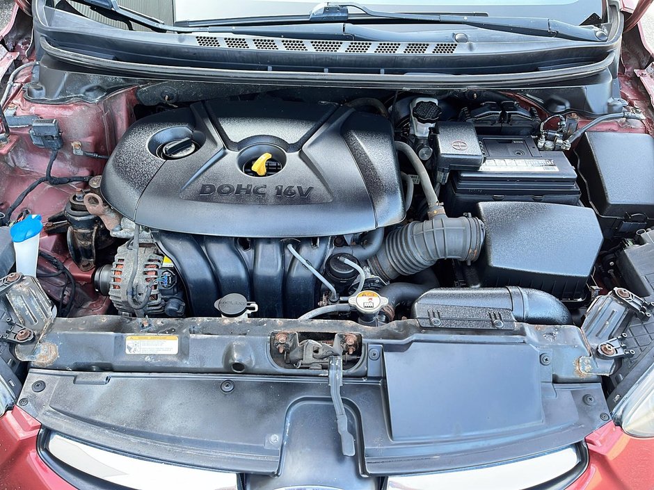 Hyundai Elantra L 2013-7
