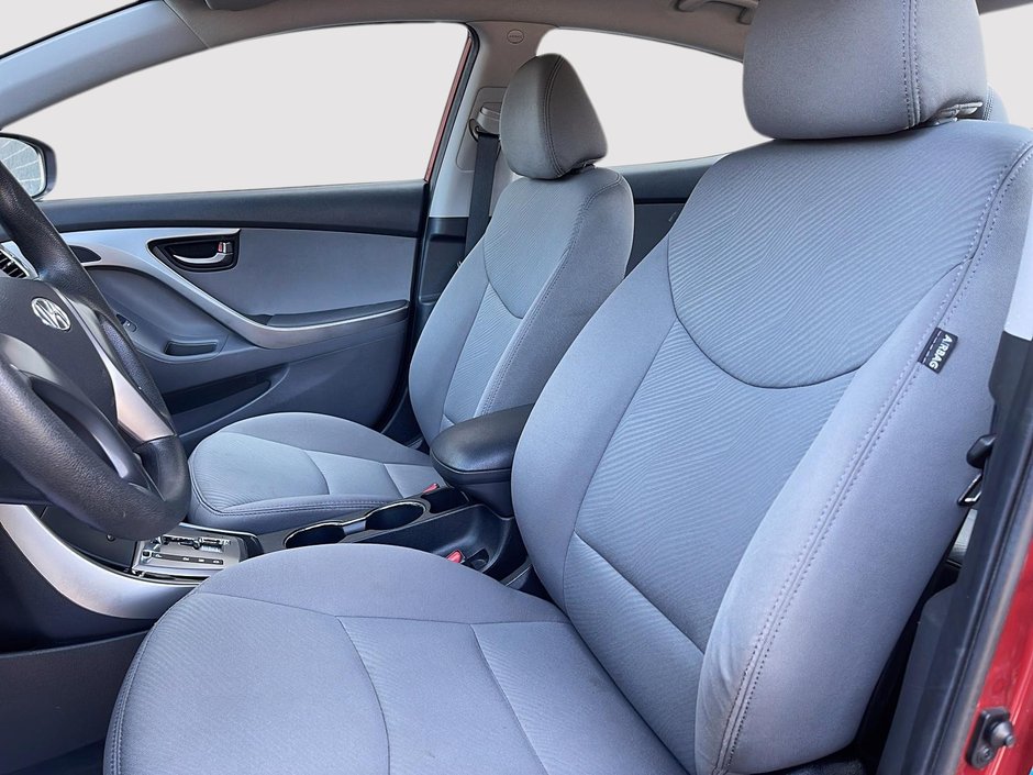 Hyundai Elantra L 2013-8