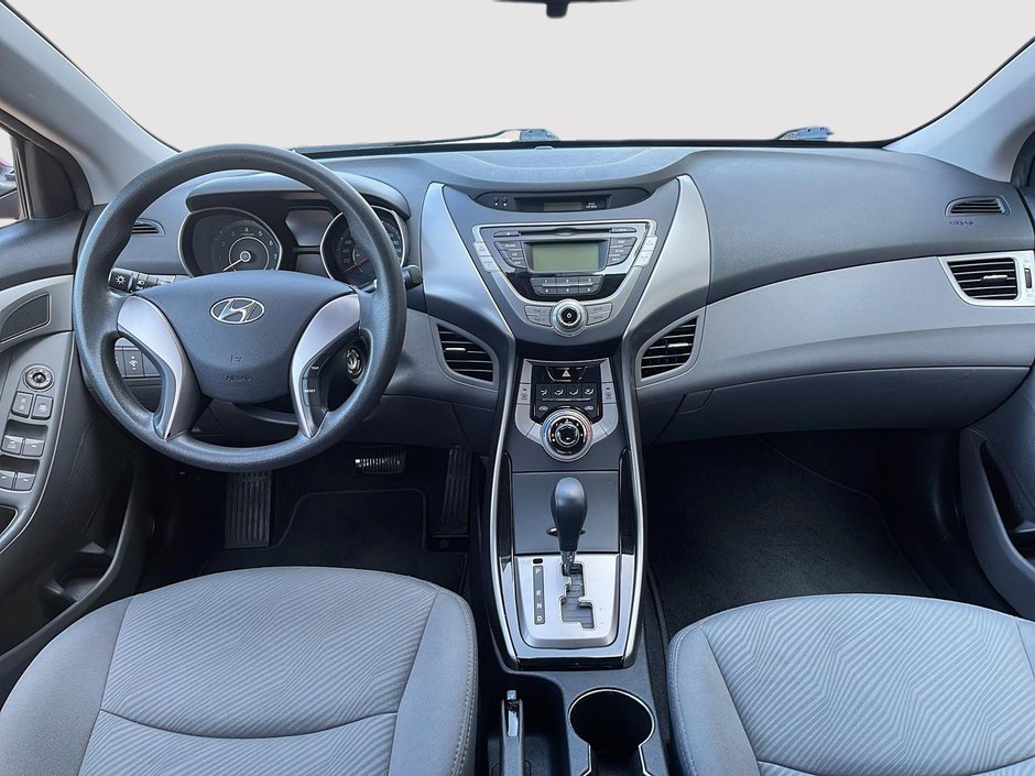 Hyundai Elantra L 2013-9