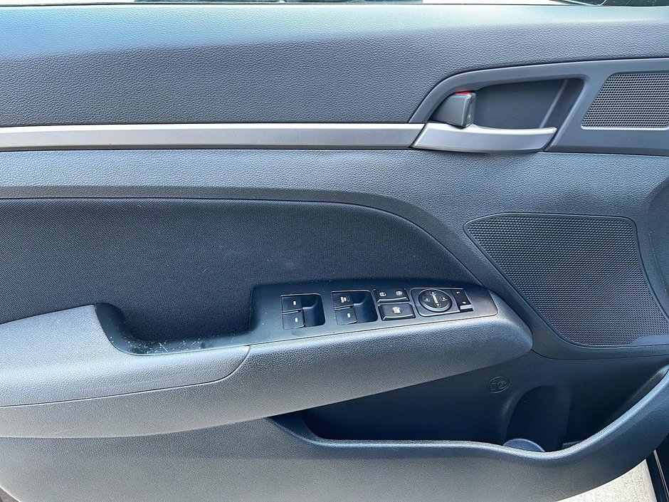 Hyundai Elantra GLS 2017-10