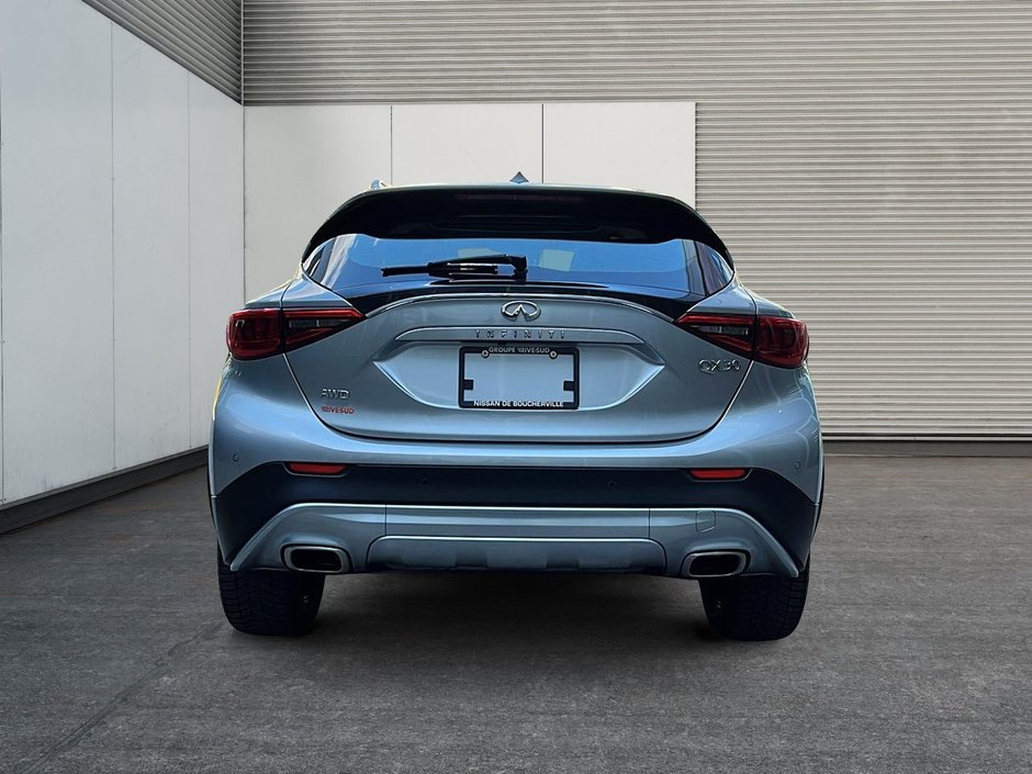 2018 Infiniti QX30 2.0L TURBO LUXE AWD-2