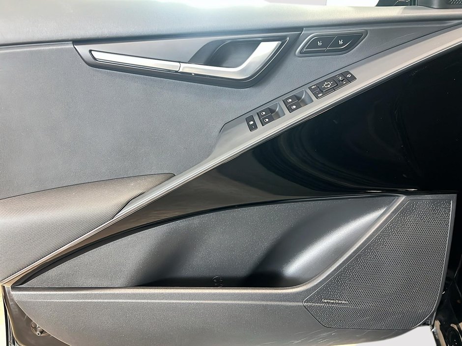 Kia Niro SX HYBRID 2025-9