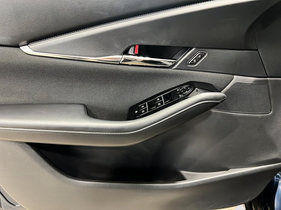 2022 Mazda CX-30 GS-9