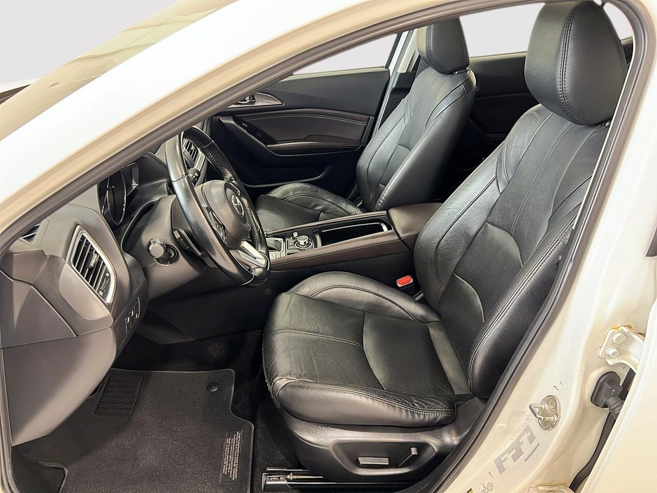 Mazda 3 Sport GT 2018-8