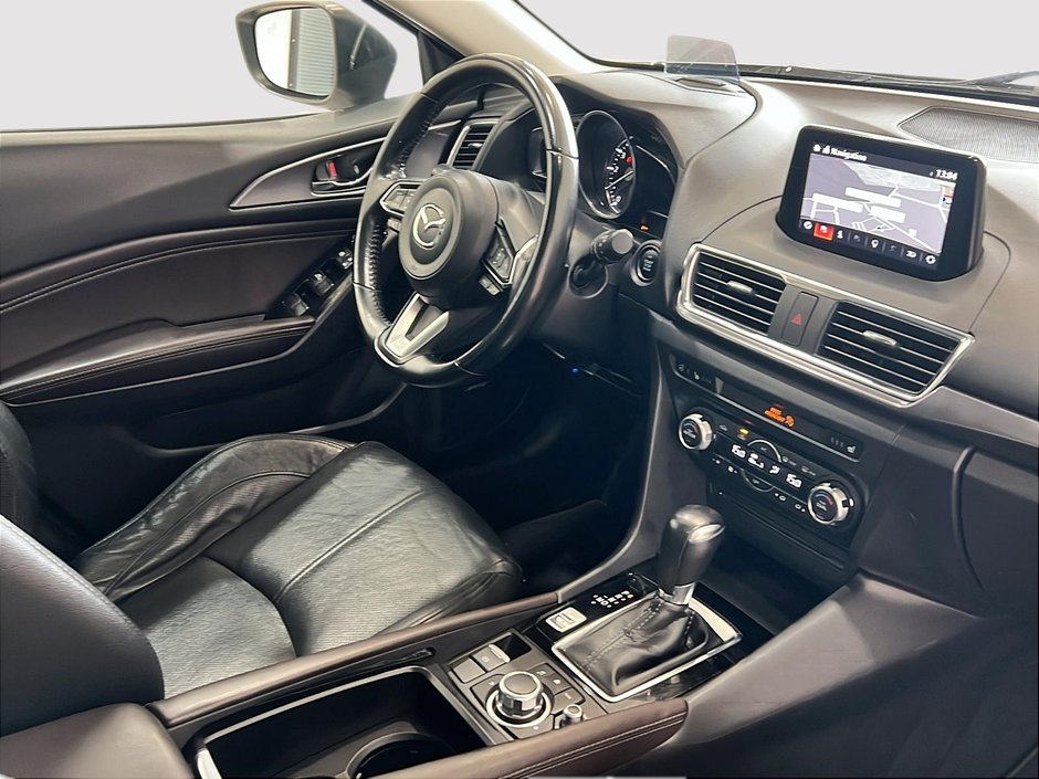 Mazda 3 Sport GT 2018-18