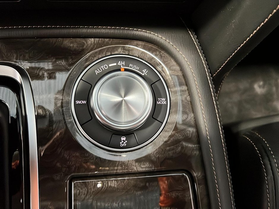 Nissan Armada Platinum 2023-13