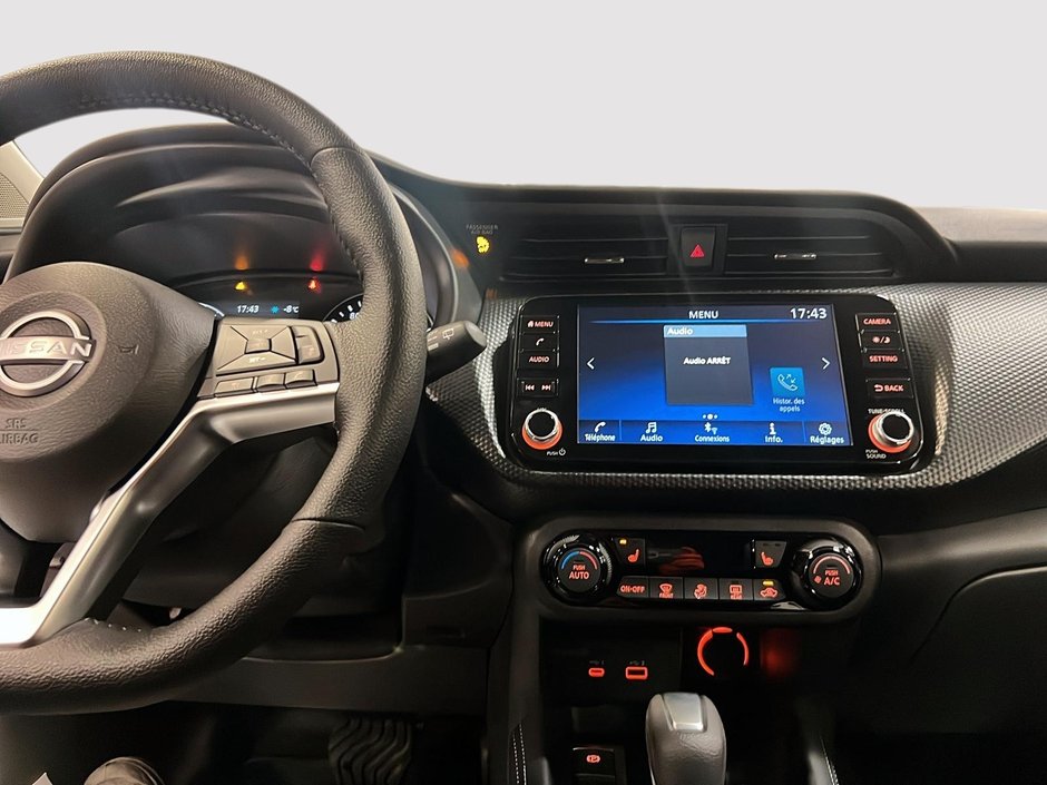 2025 Nissan Kicks Play SV-14