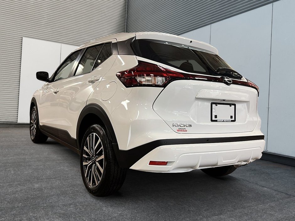 2025 Nissan Kicks Play SV-3