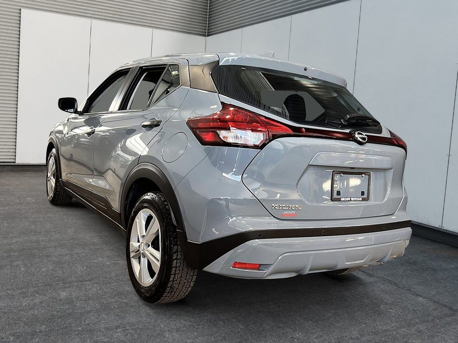 2025 Nissan Kicks Play S-3