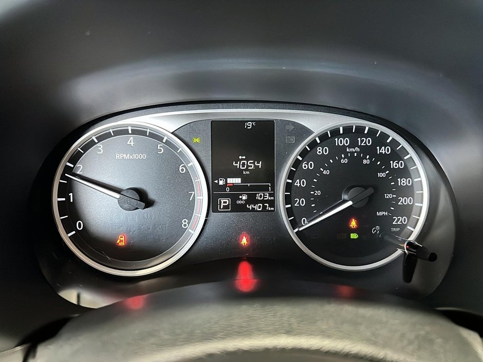 2025 Nissan Kicks Play S-11