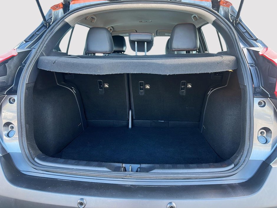 2020 Nissan Kicks SR-5