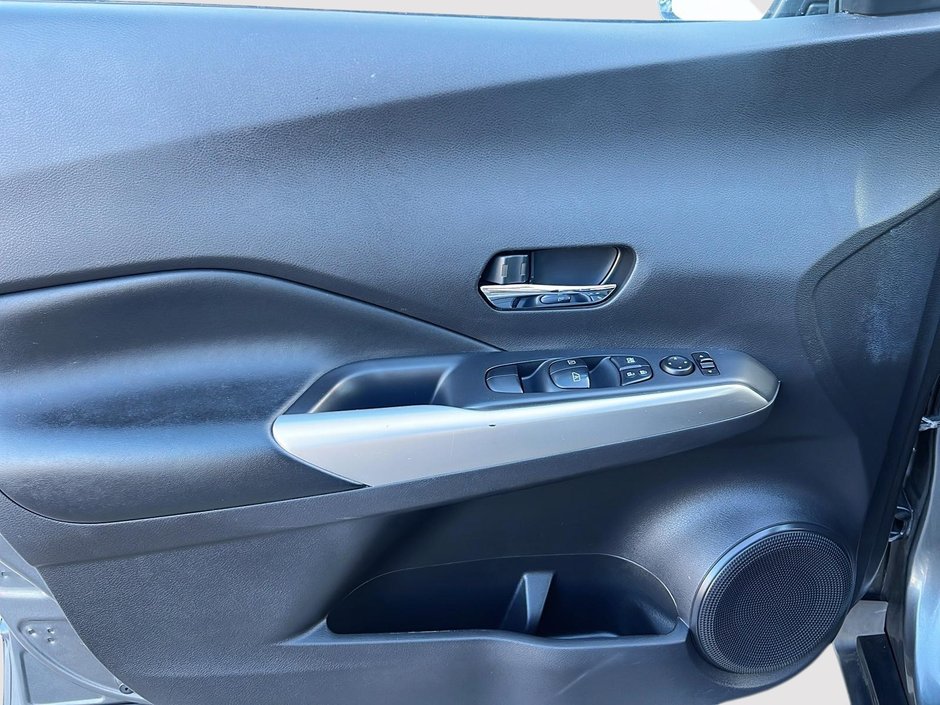 2020 Nissan Kicks SR-10