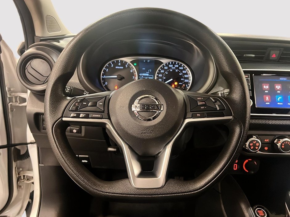2021 Nissan Kicks S-11
