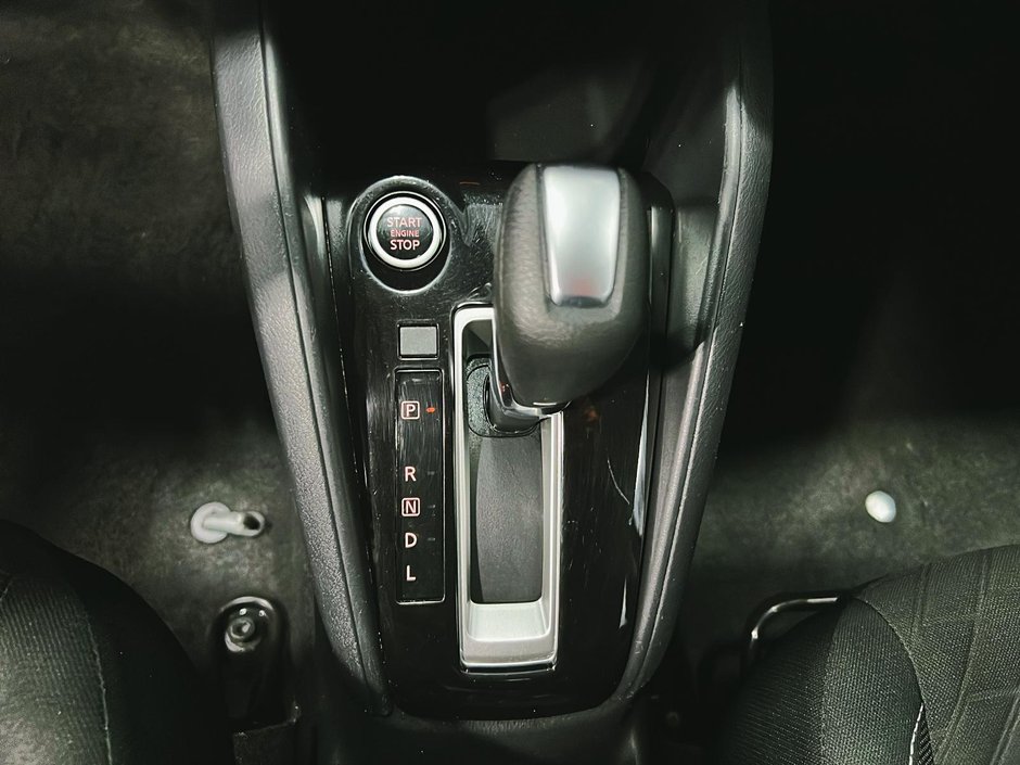 2021 Nissan Kicks S-12