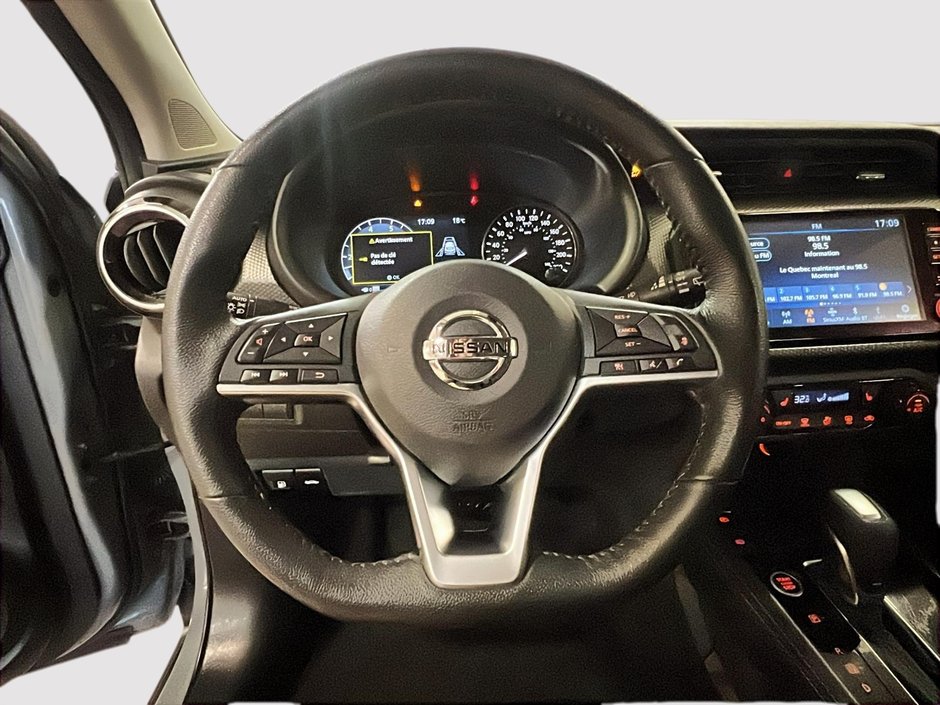 Nissan Kicks SV 2021-10