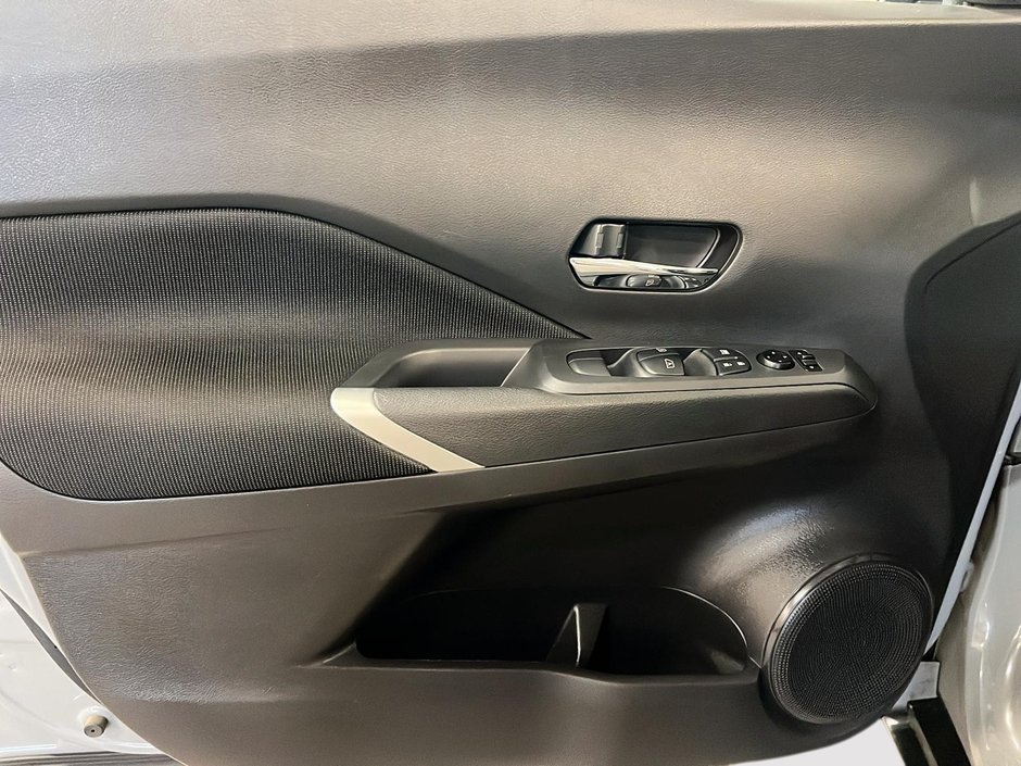 Nissan Kicks SV 2021-9