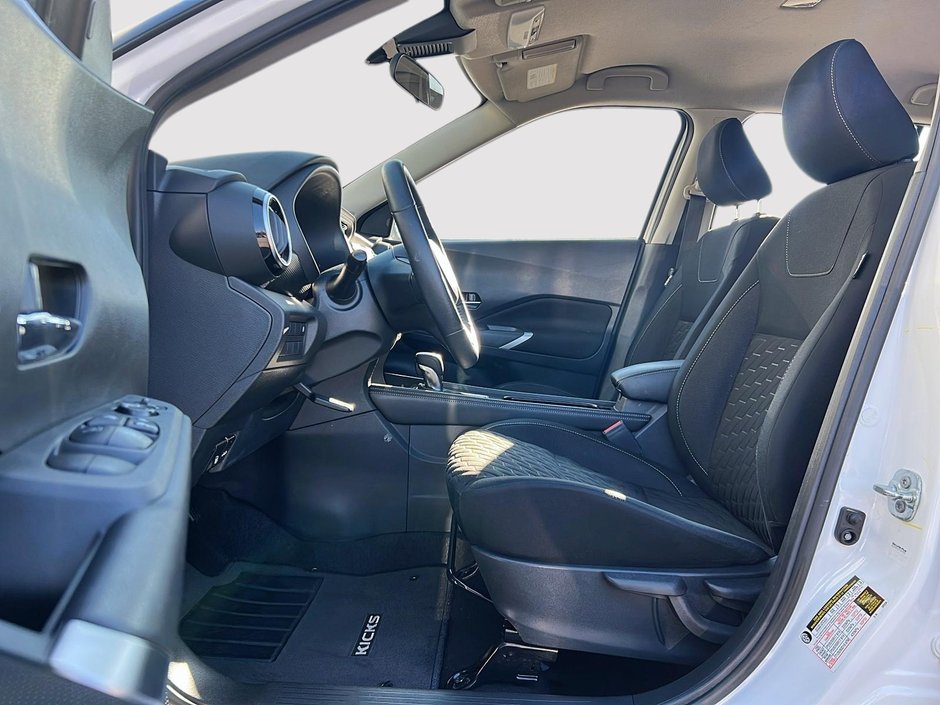 2022 Nissan Kicks SV-8