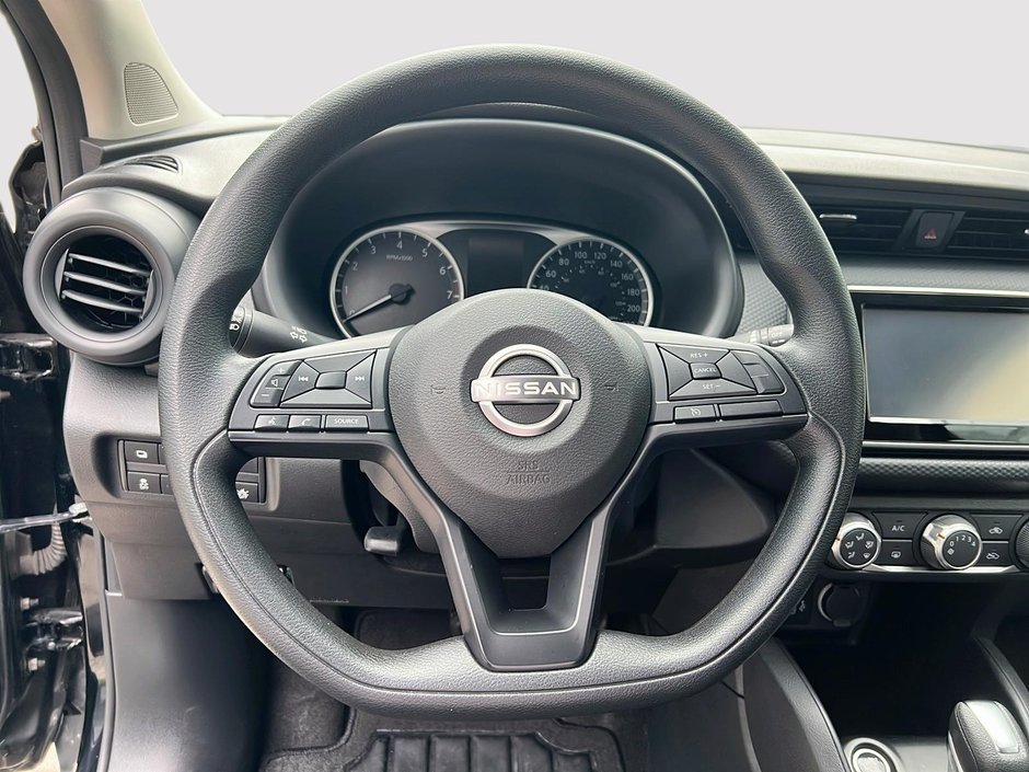 2023 Nissan Kicks S-11