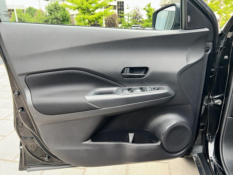 2023 Nissan Kicks S-10