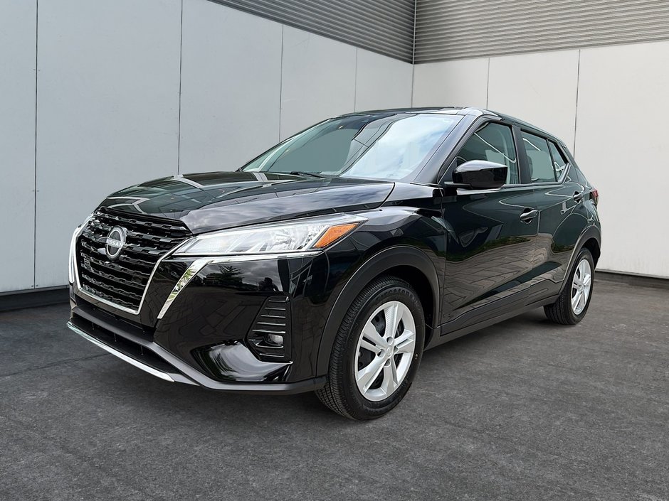 2023 Nissan Kicks S-0