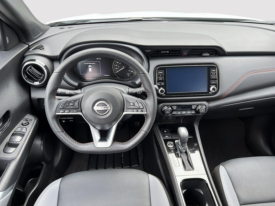 2023 Nissan Kicks SR-9