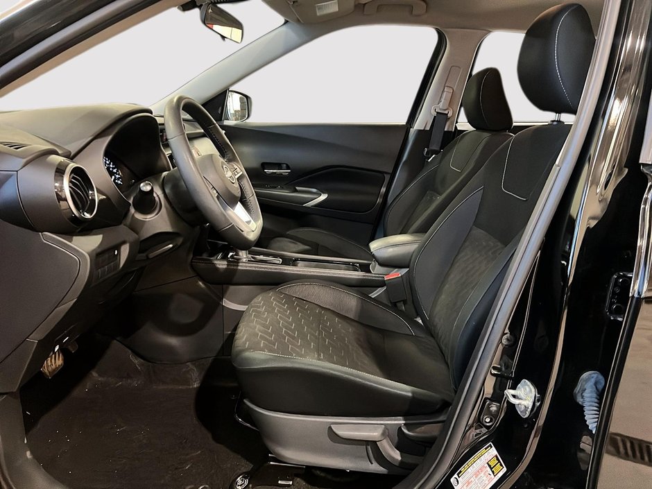 2023 Nissan Kicks SV-8